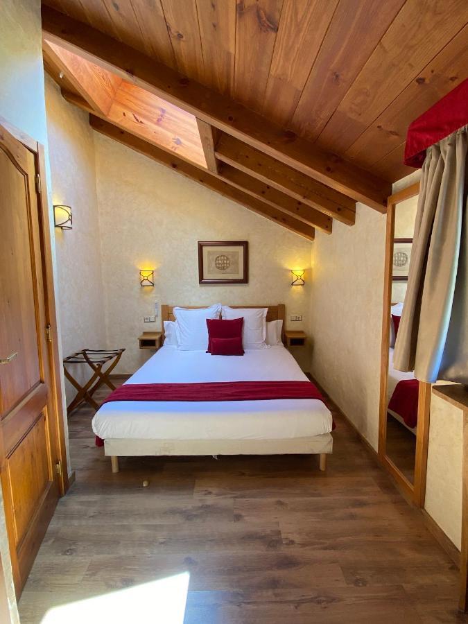 Apartaments Els Llacs Bordes d'Envalira Екстериор снимка